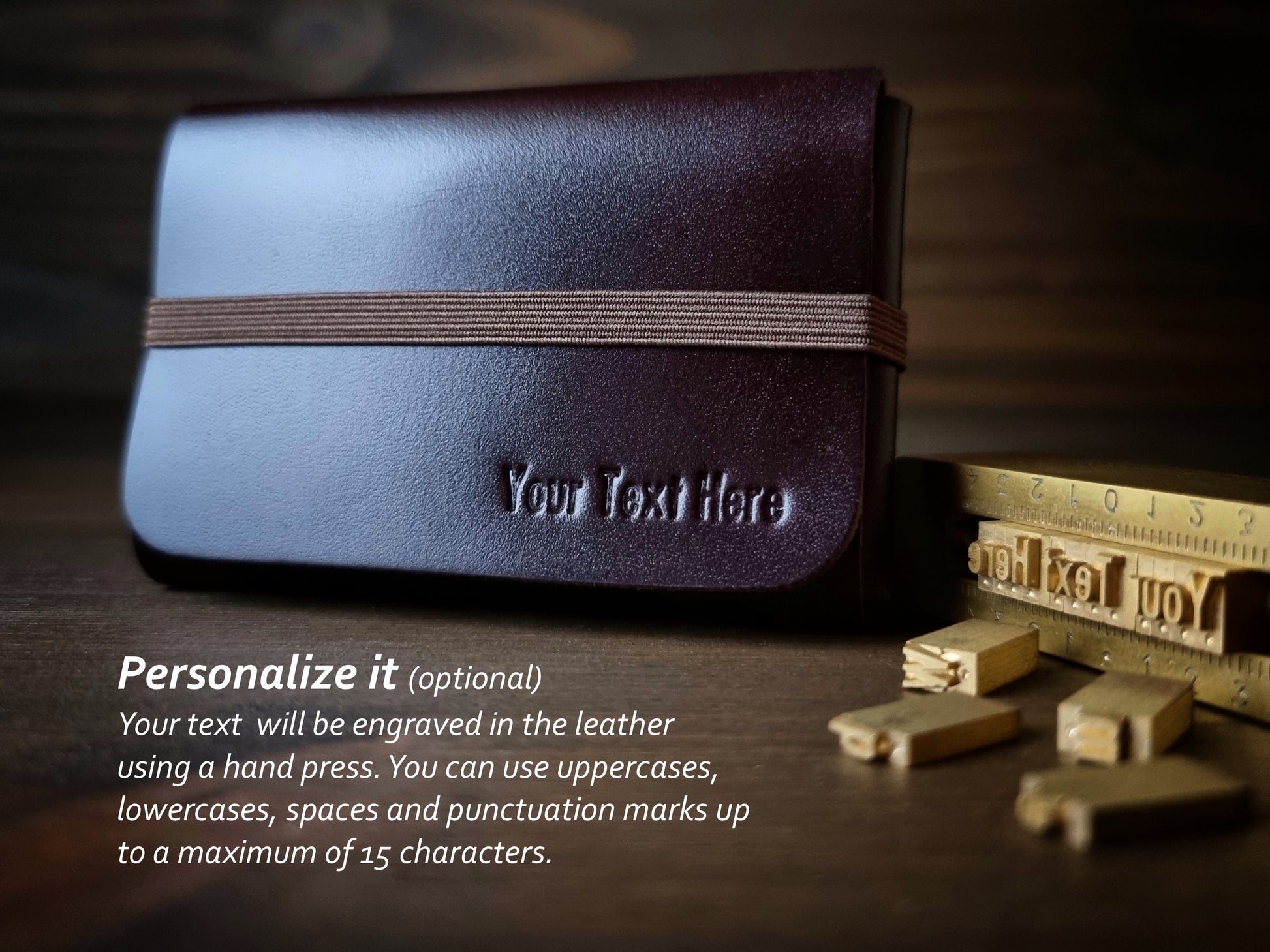 Carteira Dark Brown em couro com gravação personalizada